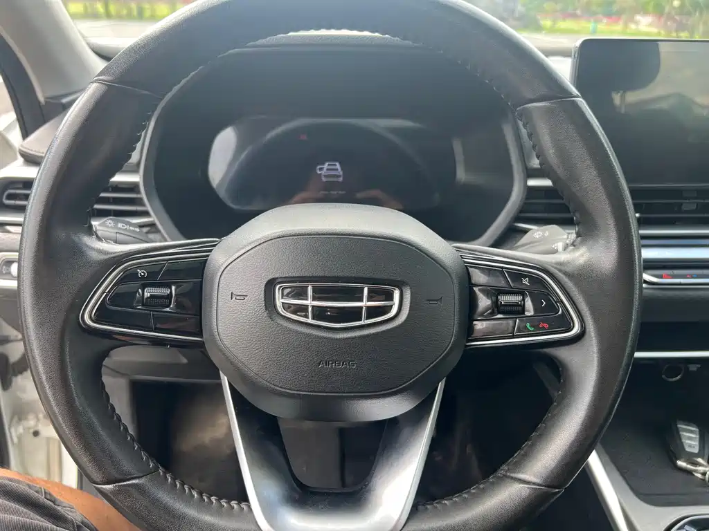 Geely Emgrand — миниатюра 13