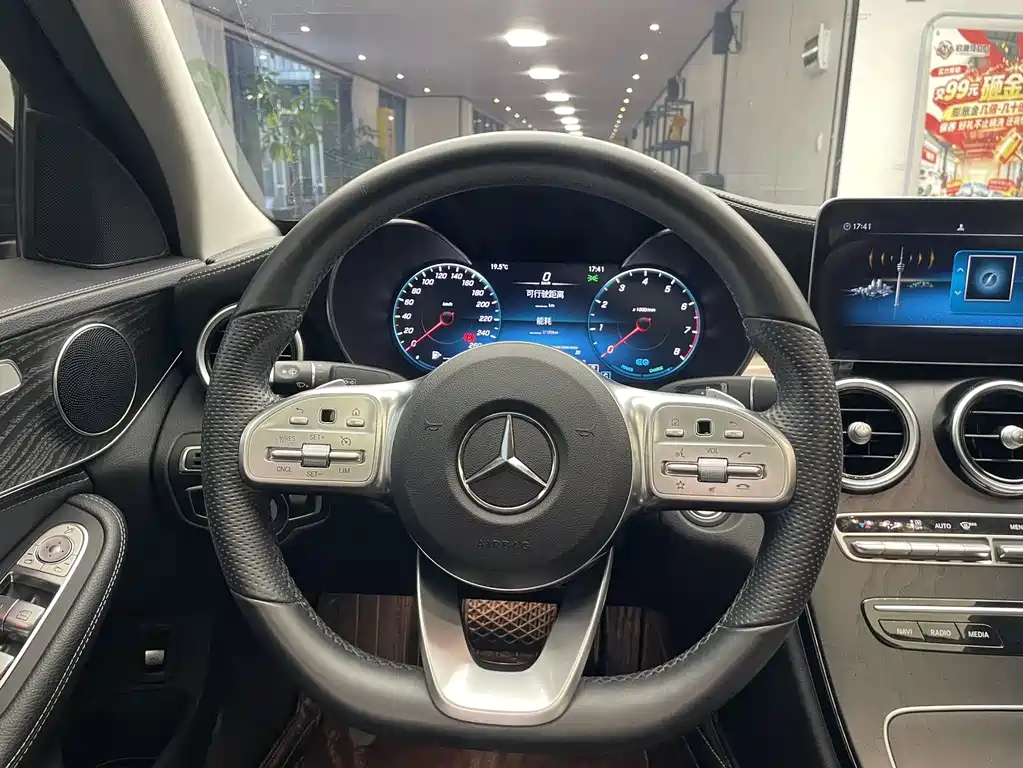 Mercedes-Benz C-Class — миниатюра 9