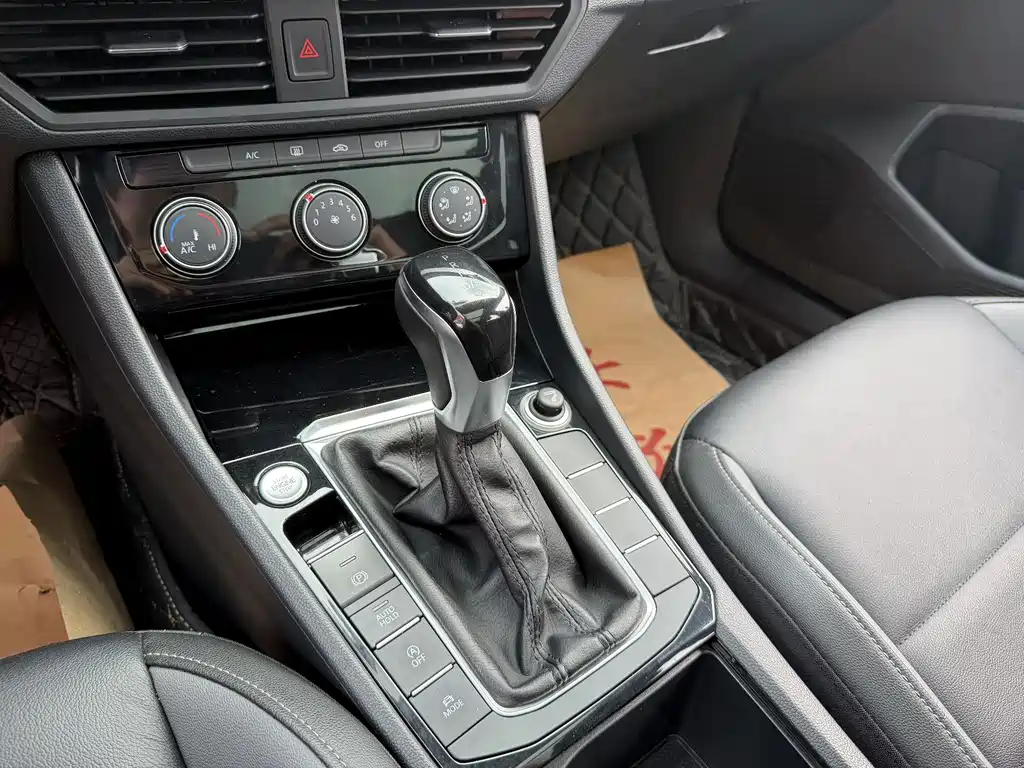 Volkswagen Sagitar — миниатюра 10