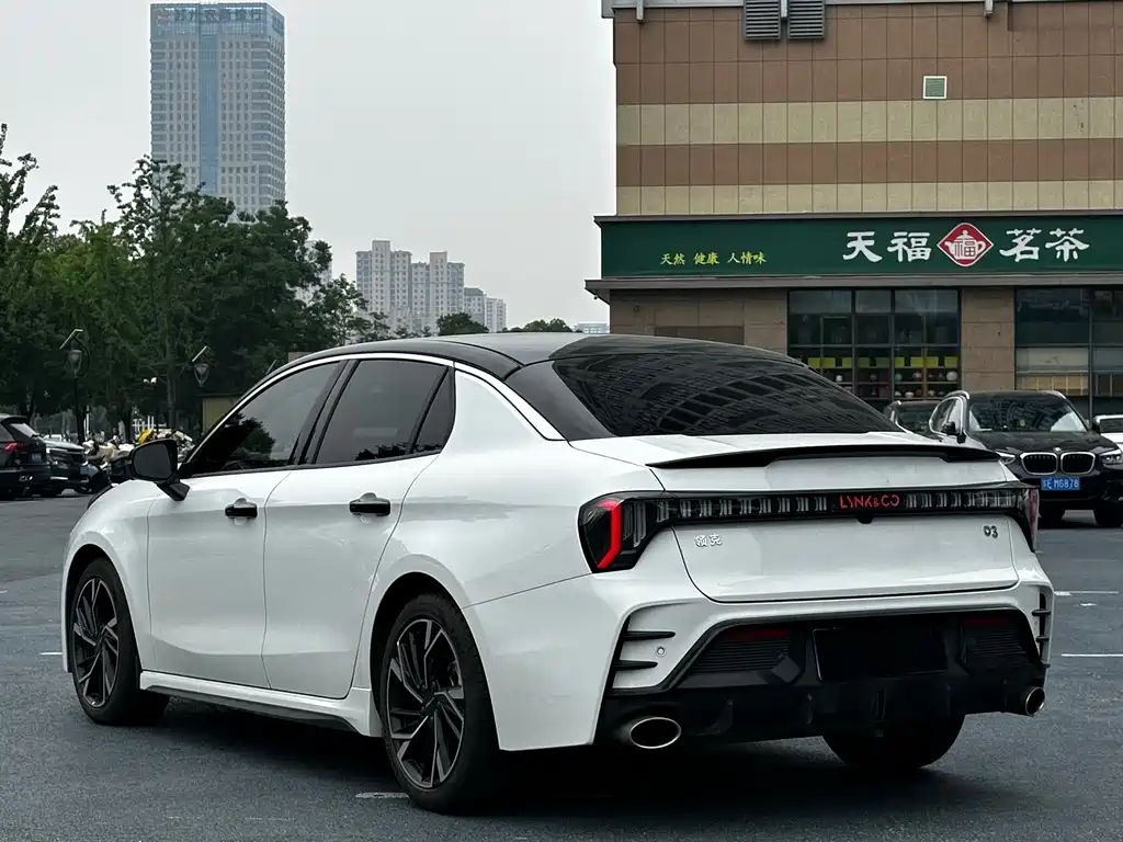 Lynk & Co 03 — миниатюра 7