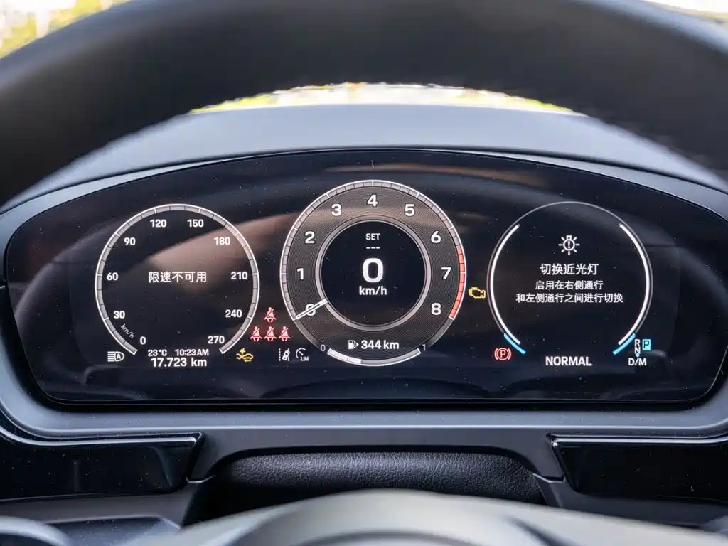 Porsche Cayenne — миниатюра 12