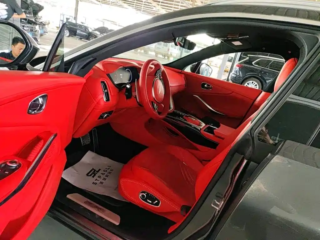 Aston Martin DBX 2020 4.0T V8