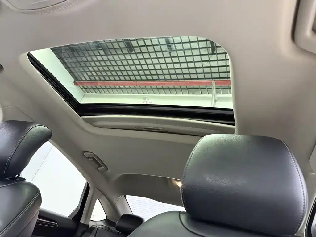 Ford Mondeo — миниатюра 18