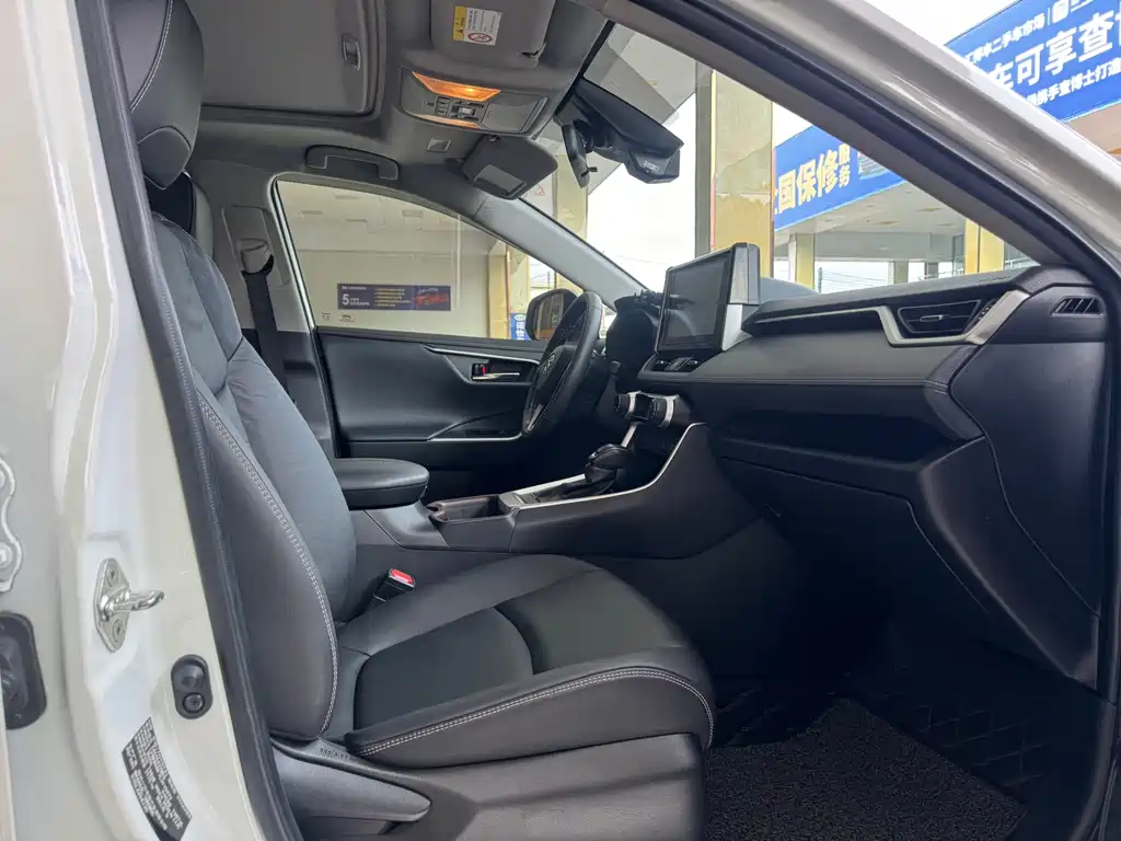 TOYOTA RAV4 RONGFANG