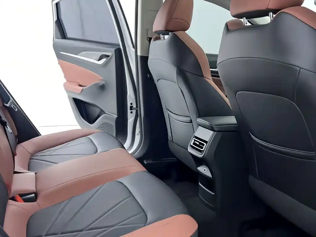 Changan Eado — миниатюра 8