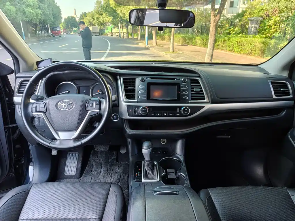 Toyota Highlander — миниатюра 4