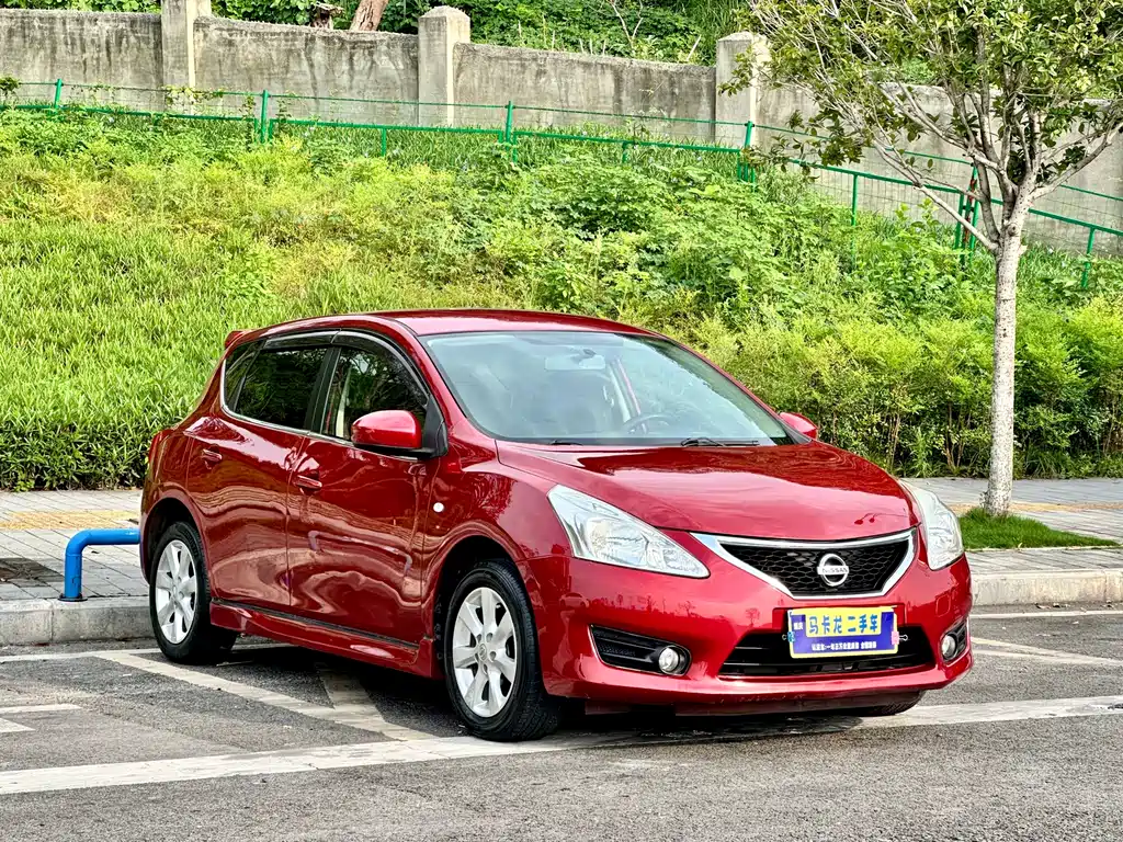 Nissan Tiida 1.6L CVT Luxury Type, фото 3