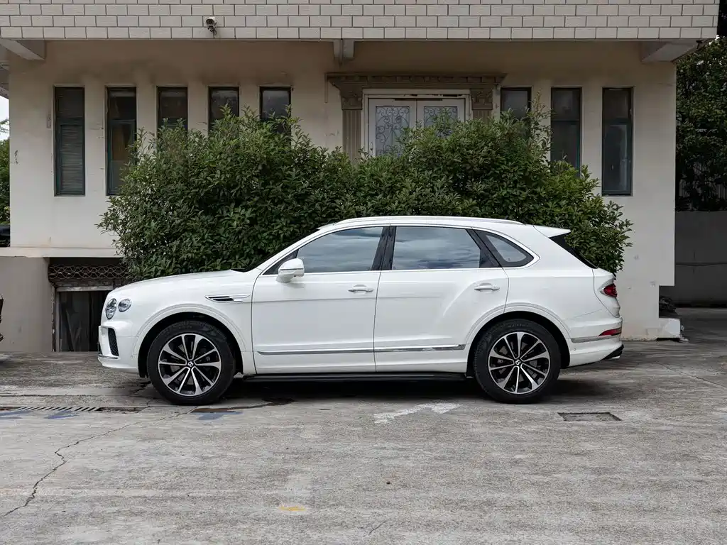Bentley Bentayga — миниатюра 5