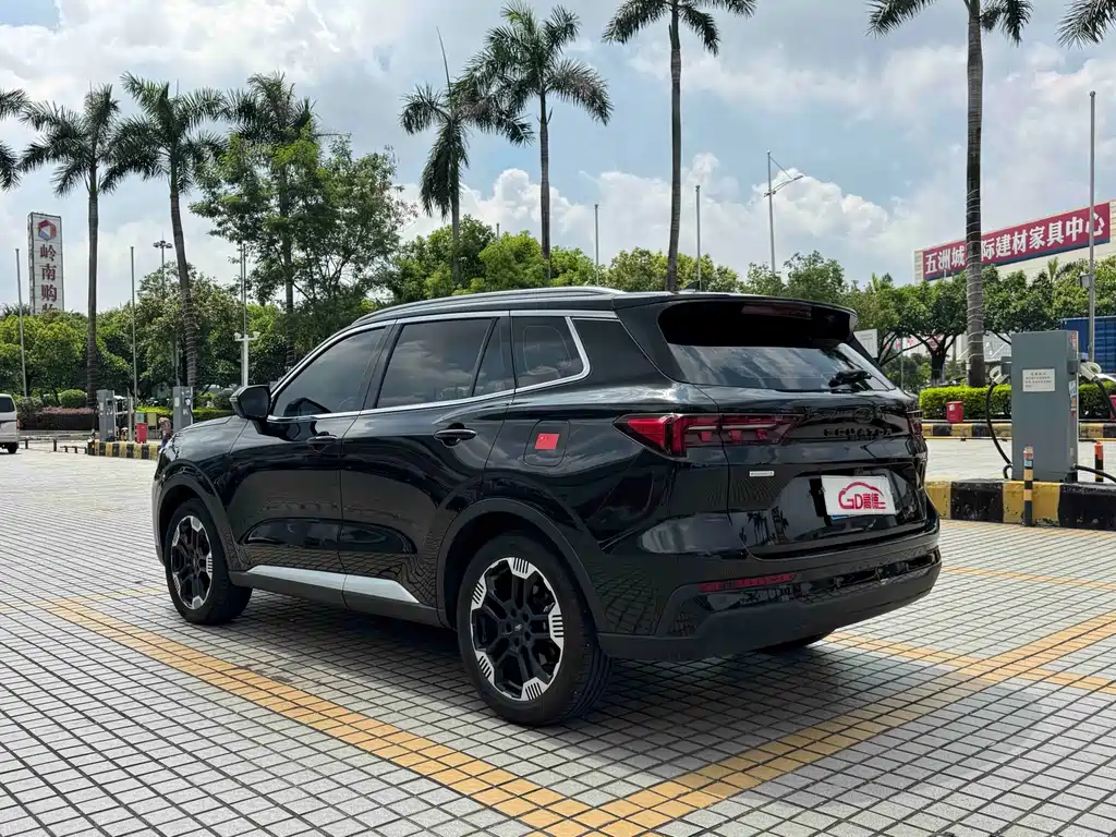 Ford Equator Sport — миниатюра 6