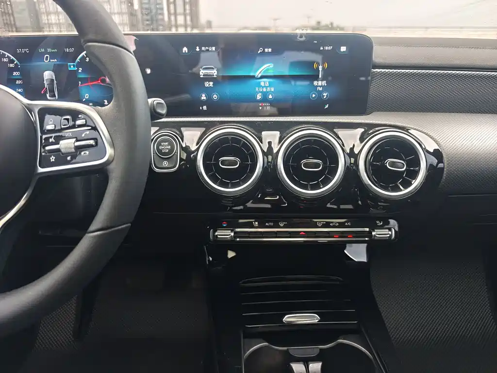 MERCEDES-BENZ A CLASS