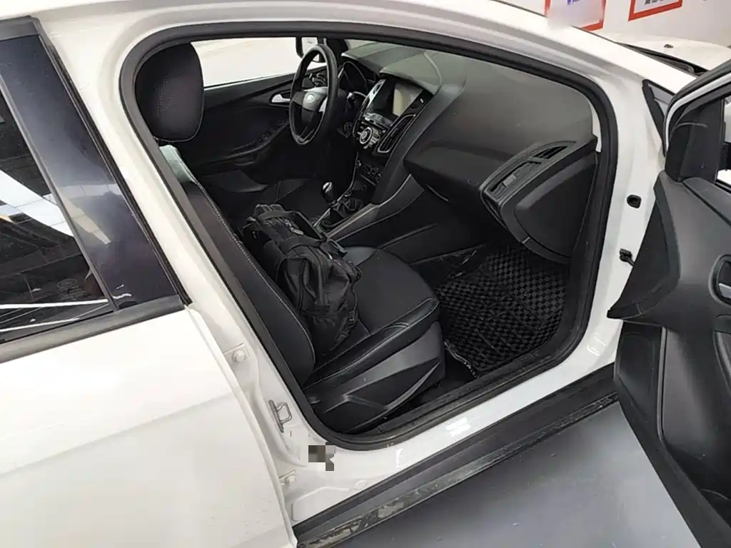 Ford Focus — миниатюра 9