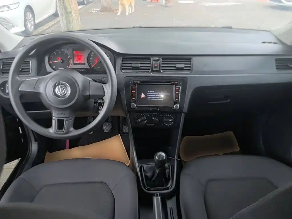 Volkswagen Santana — миниатюра 10