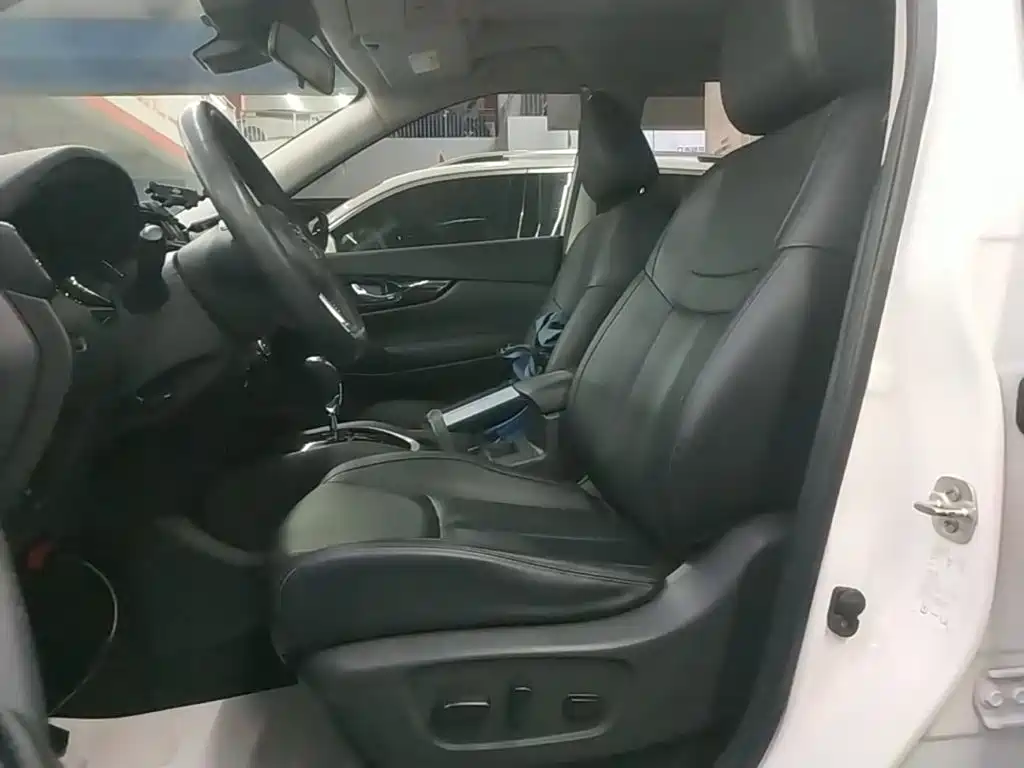 Nissan X-Trail — миниатюра 15