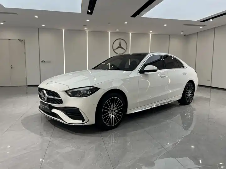 Mercedes-Benz C-Class 2024