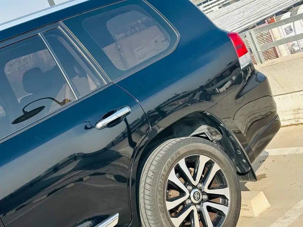 Toyota Land Cruiser 2019 4.0L AT