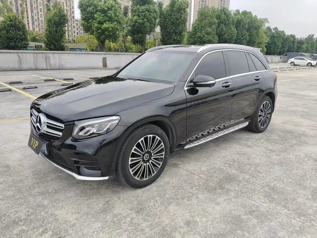 MERCEDES-BENZ GLC