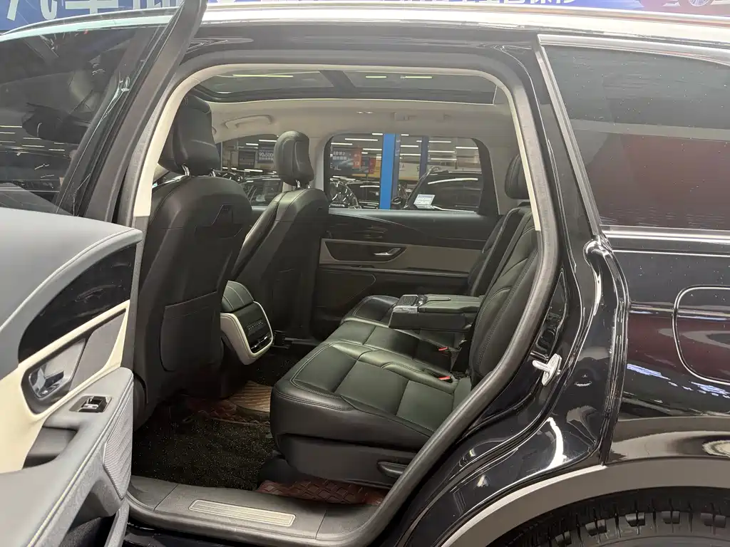 Lincoln Nautilus 2023 2.0T Premium