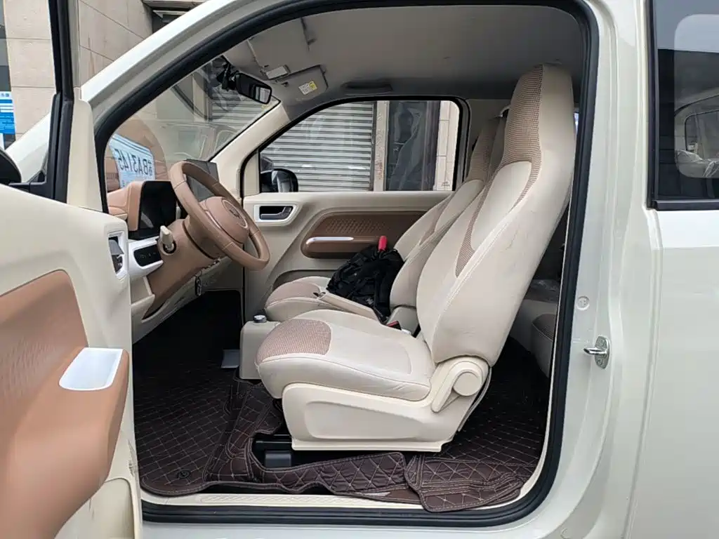 Wuling MINIEV — миниатюра 12