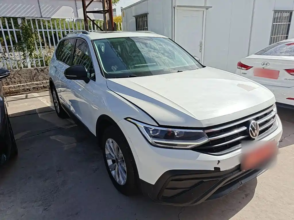 Volkswagen Tiguan L — миниатюра 4