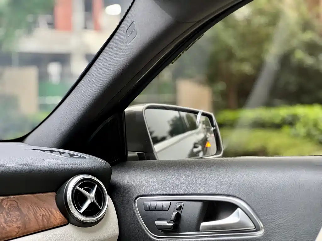 Mercedes-Benz GLA — миниатюра 7