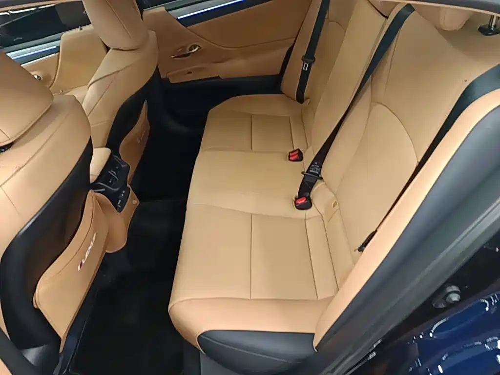 Lexus ES — миниатюра 17