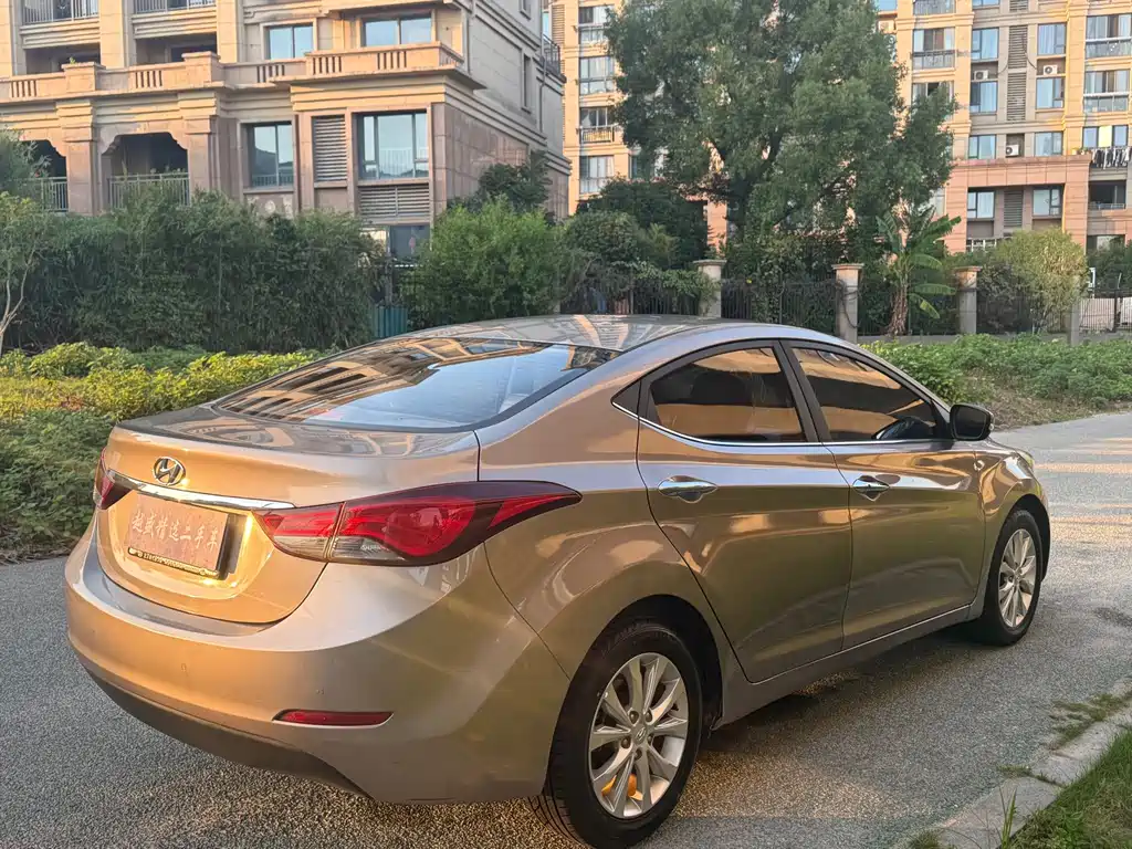 Hyundai Elantra Langdong — миниатюра 3