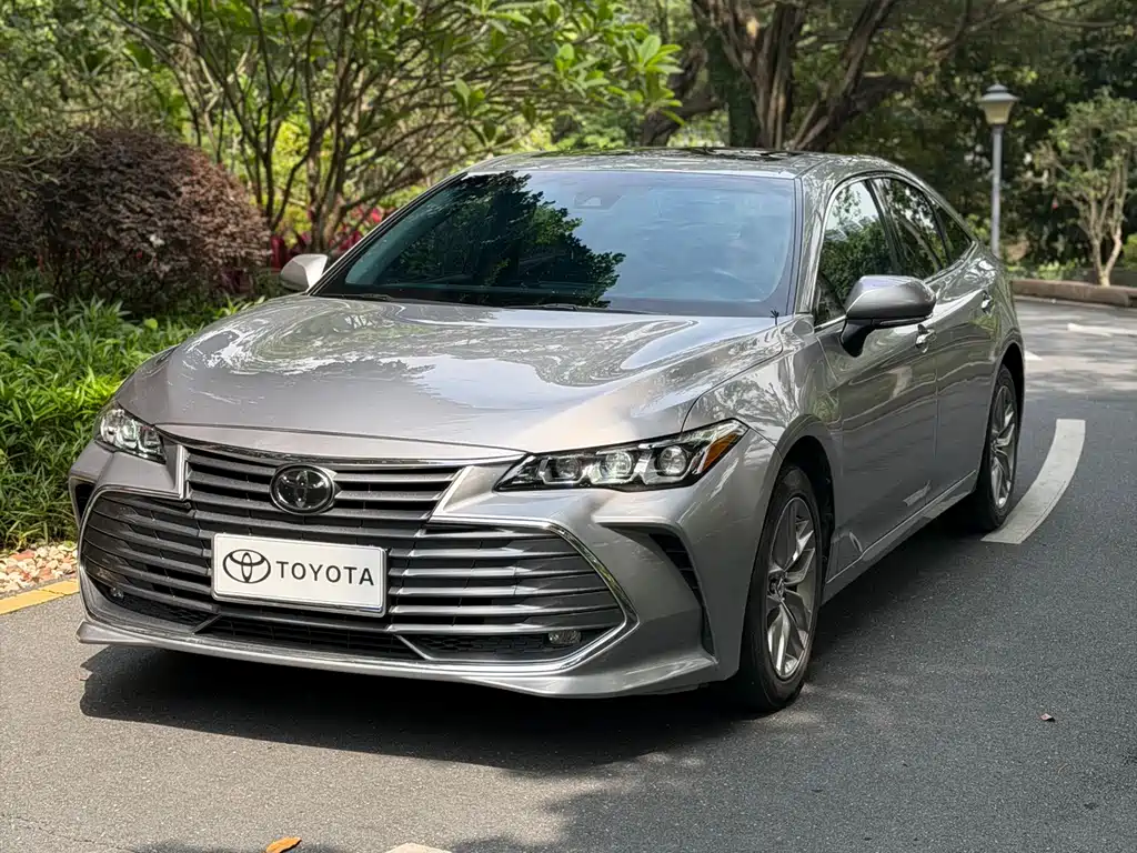Купить Toyota Avalon
