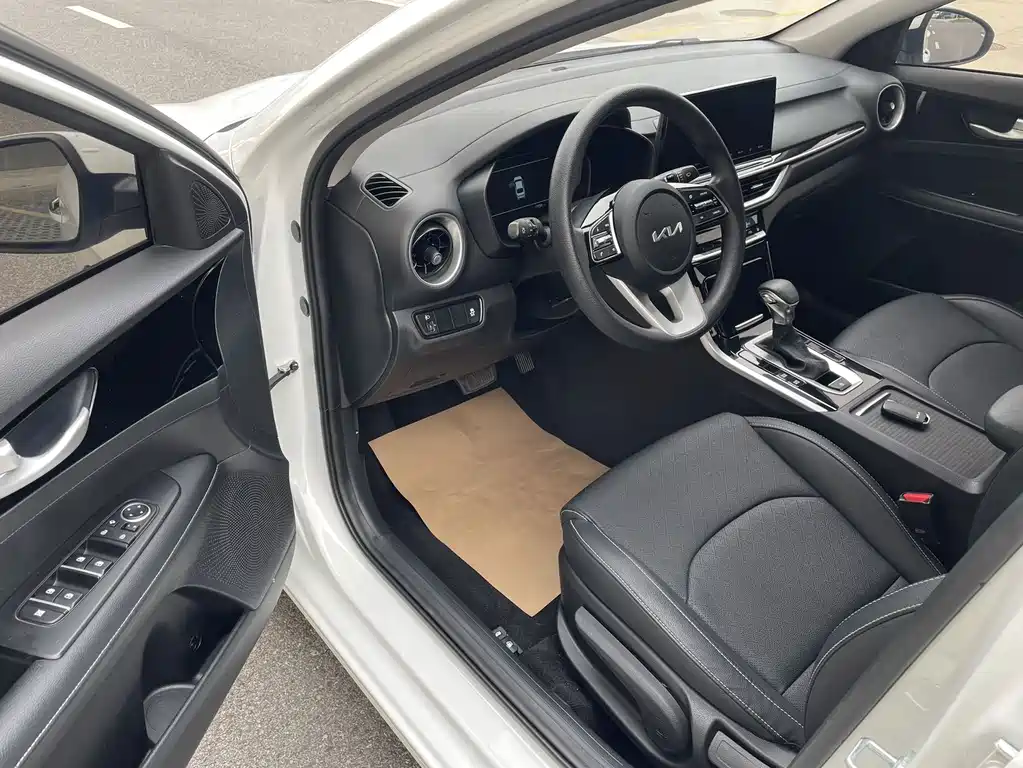 Kia K3 — миниатюра 4