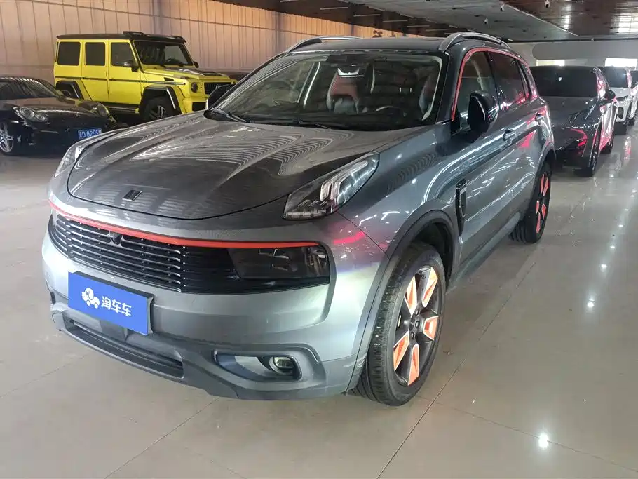 Купить Lynk & Co 01