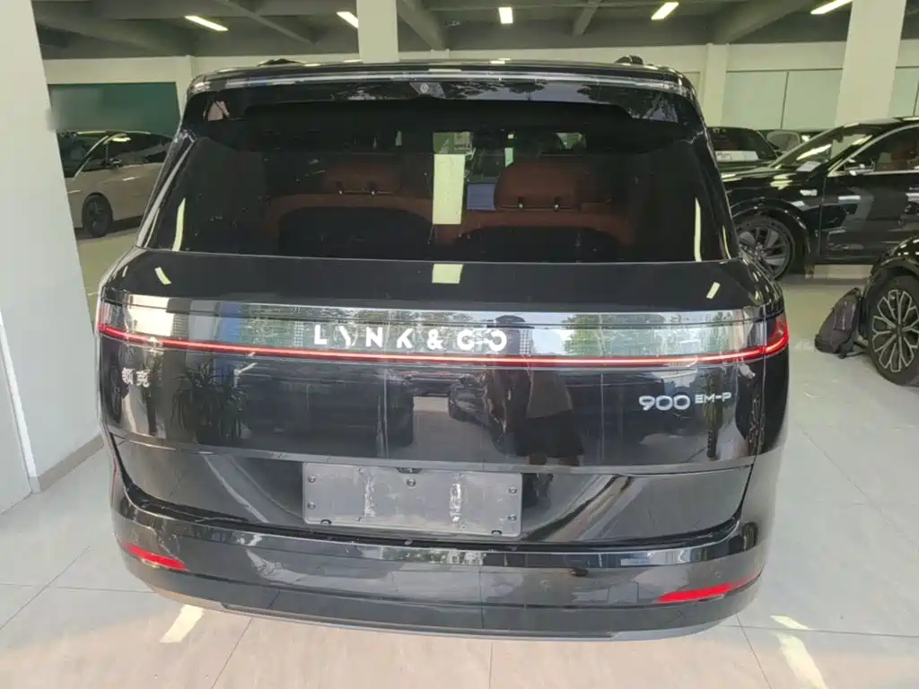 Lynk & Co 900 — миниатюра 6