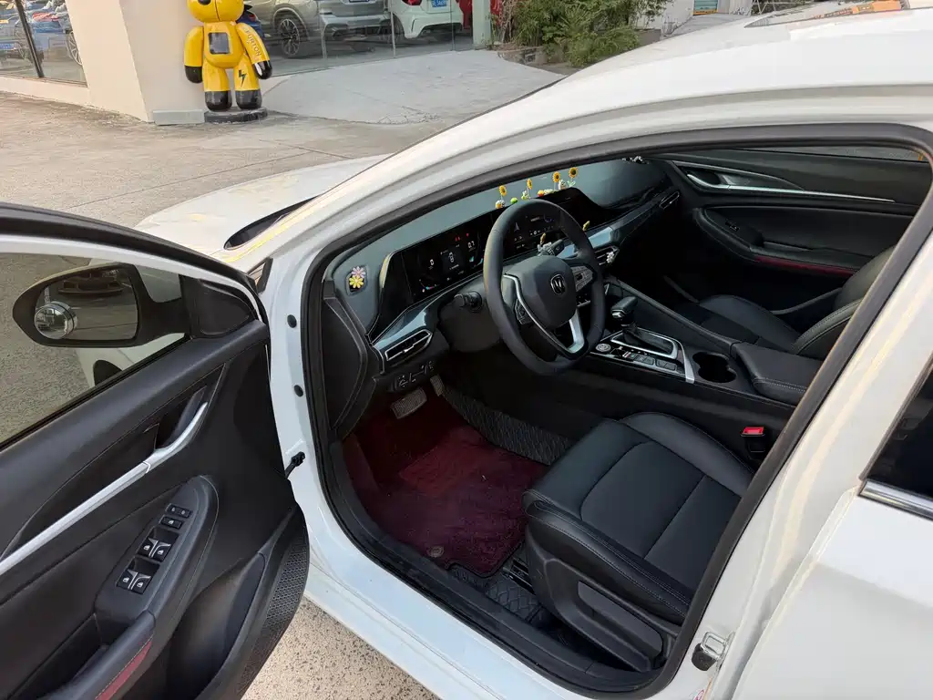 Changan Eado — миниатюра 4