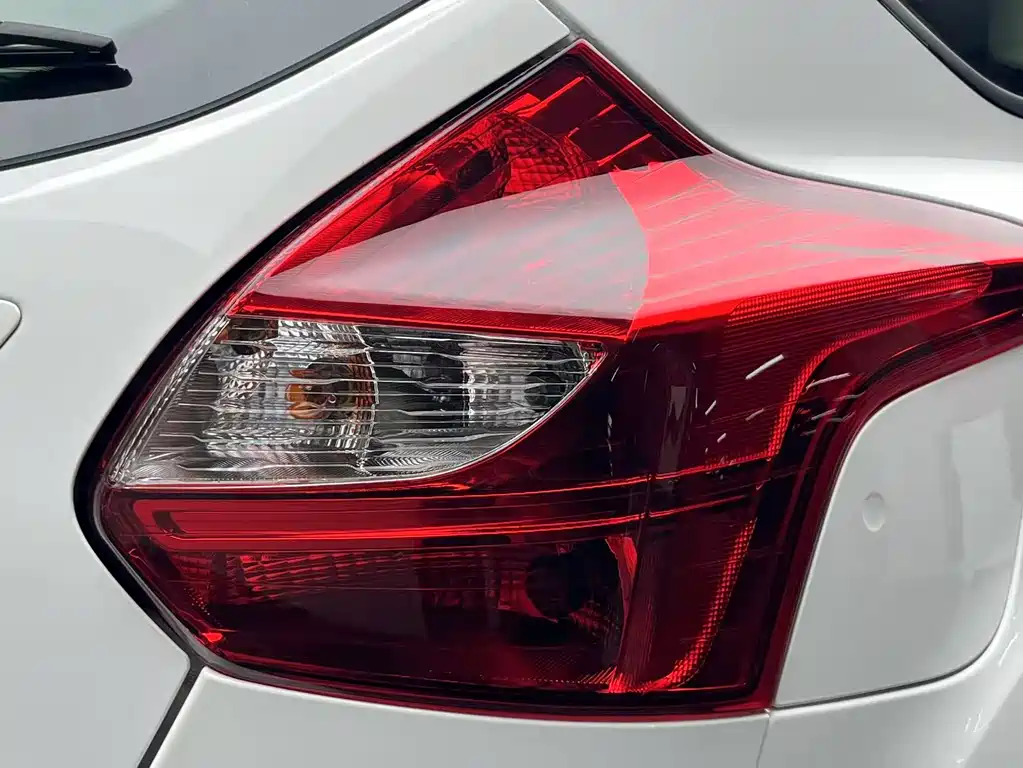 Ford Focus — миниатюра 5
