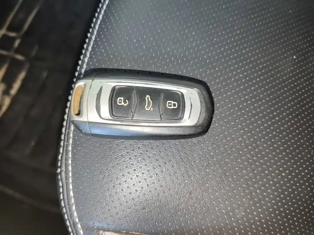 Geely Vision X6 — миниатюра 9