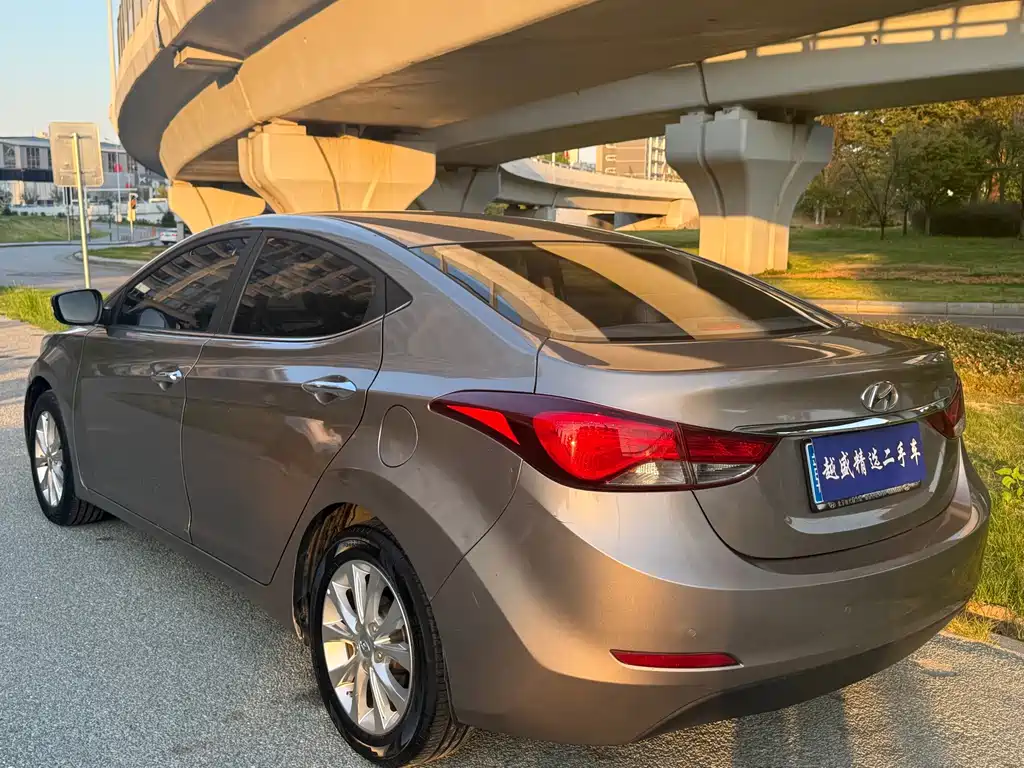 Hyundai Elantra Langdong — миниатюра 5