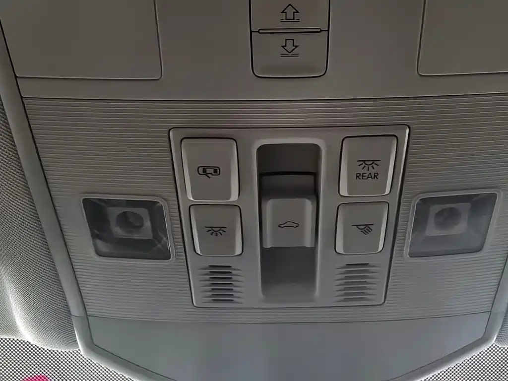 VOLKSWAGEN T ROC EXPLORING SONGS