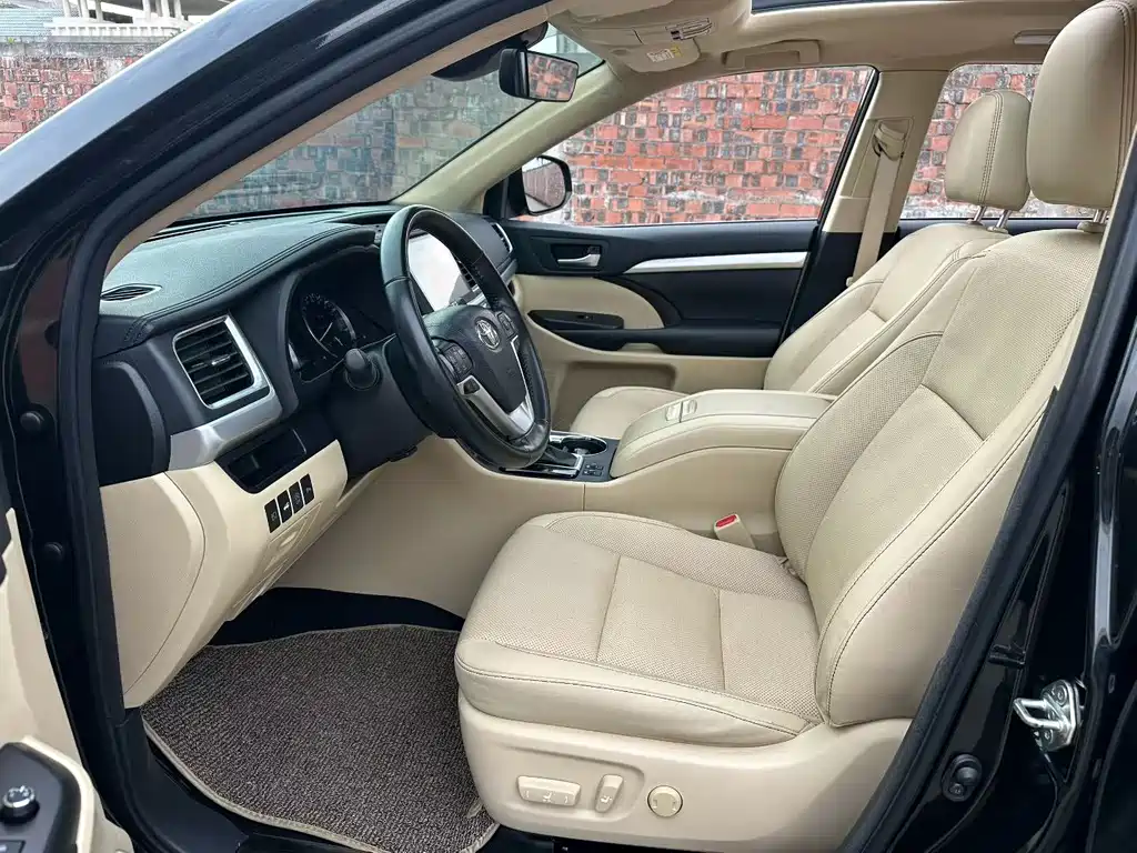 Toyota Highlander — миниатюра 6