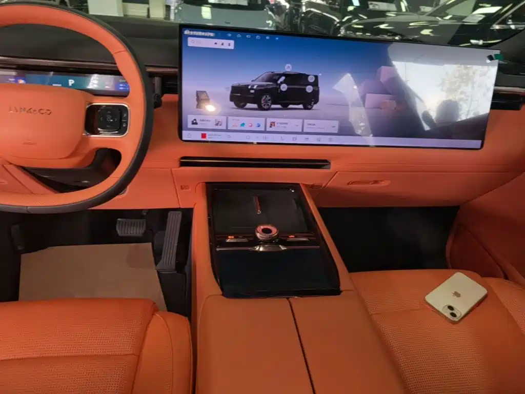 Lynk & Co 900 — миниатюра 13