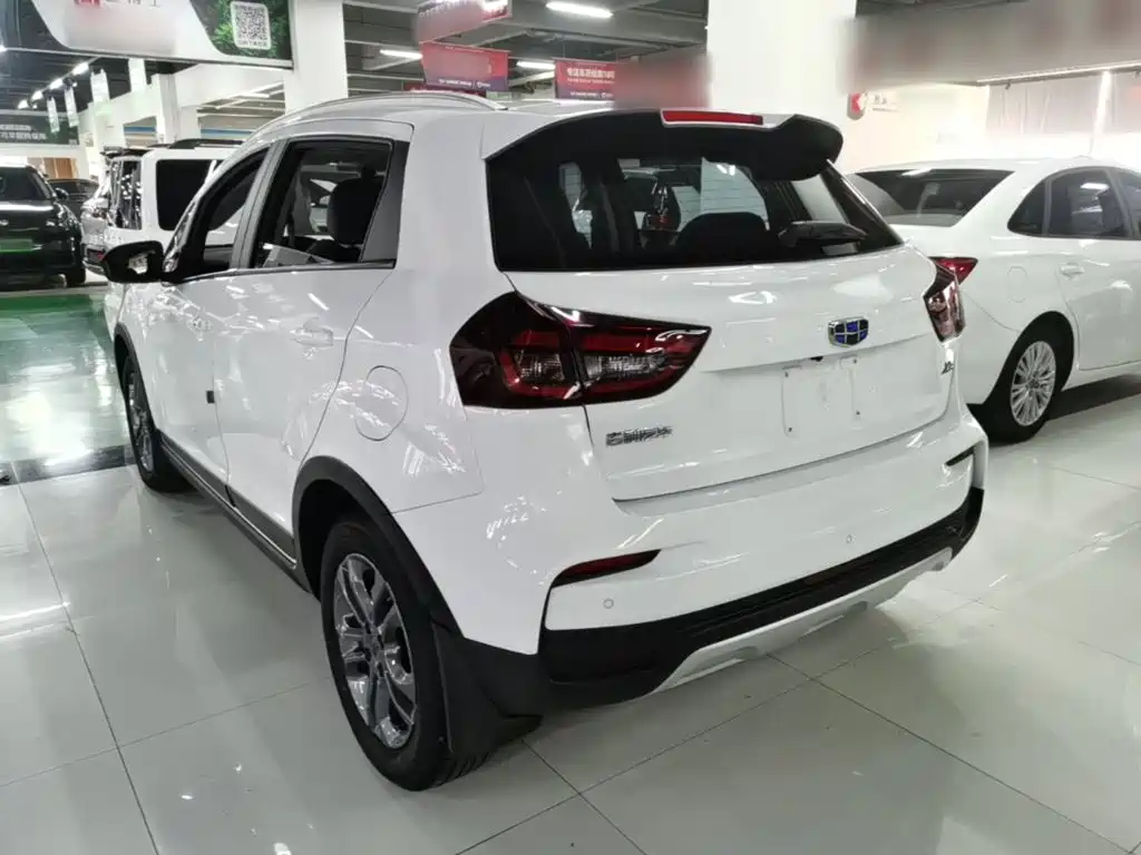Geely Vision X3 — миниатюра 5