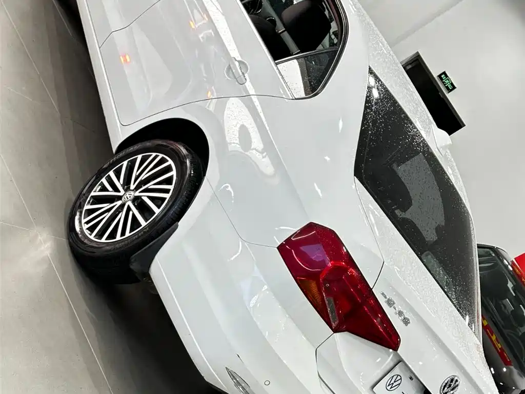 Volkswagen Jetta — миниатюра 23