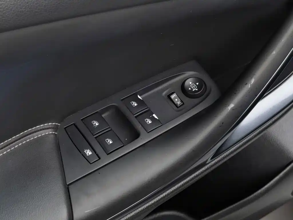 Buick Verano — миниатюра 9