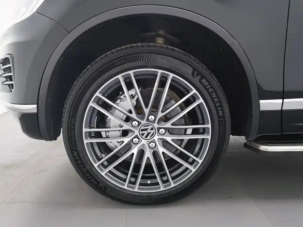 Volkswagen Touareg — миниатюра 17