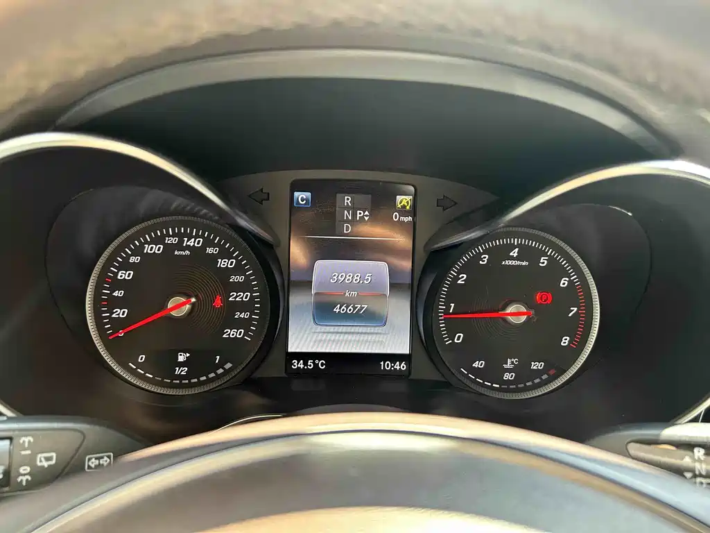 Mercedes-Benz GLC 2018 GLC 260 4MATIC Luxury
