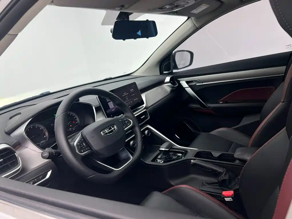 Geely Binyue — миниатюра 11