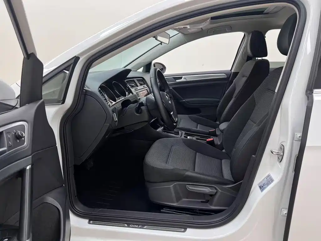 Volkswagen Golf — миниатюра 7