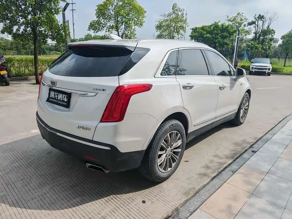 Cadillac XT5 — миниатюра 7