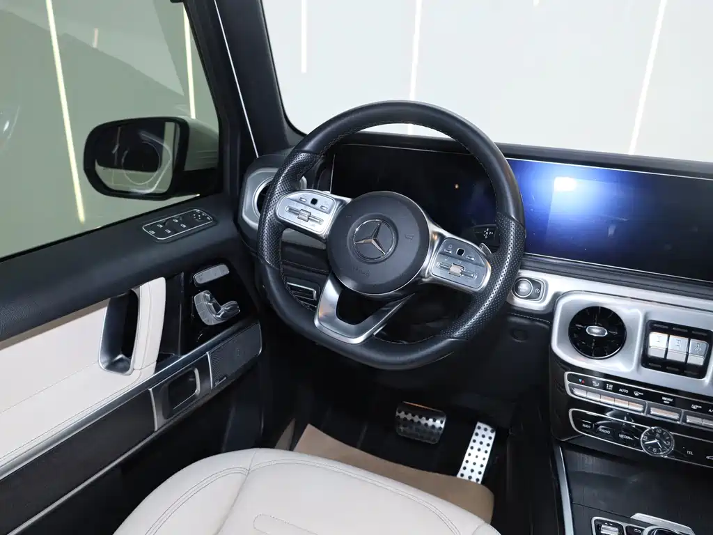Mercedes-Benz G-Class — миниатюра 12