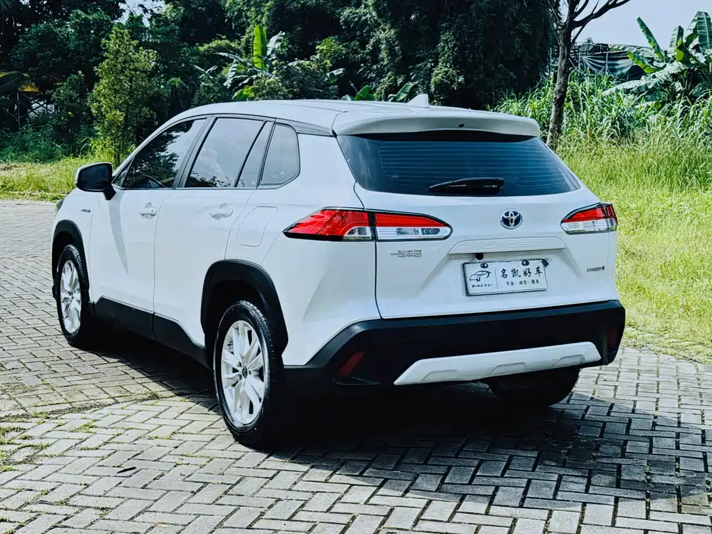 Toyota Corolla Cross — миниатюра 6