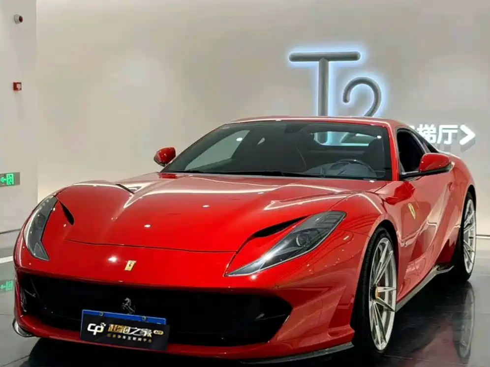 Ferrari 812 — миниатюра 2