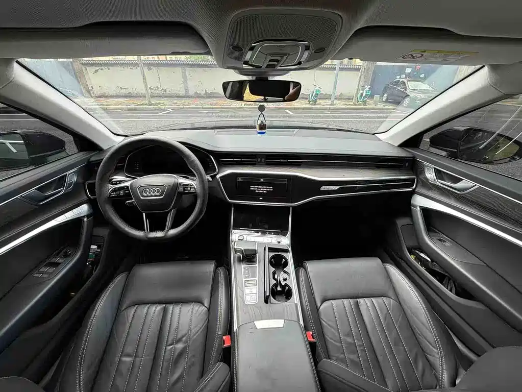 Audi A6L 2023 45 TFSI quattro Premium