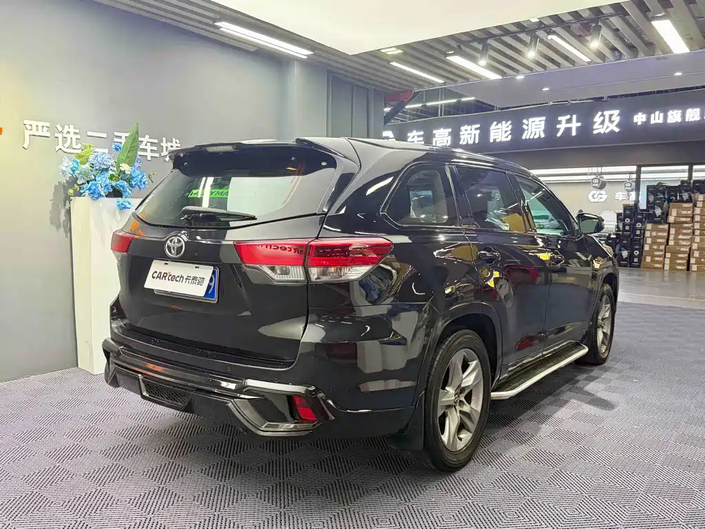 Toyota Highlander — миниатюра 14